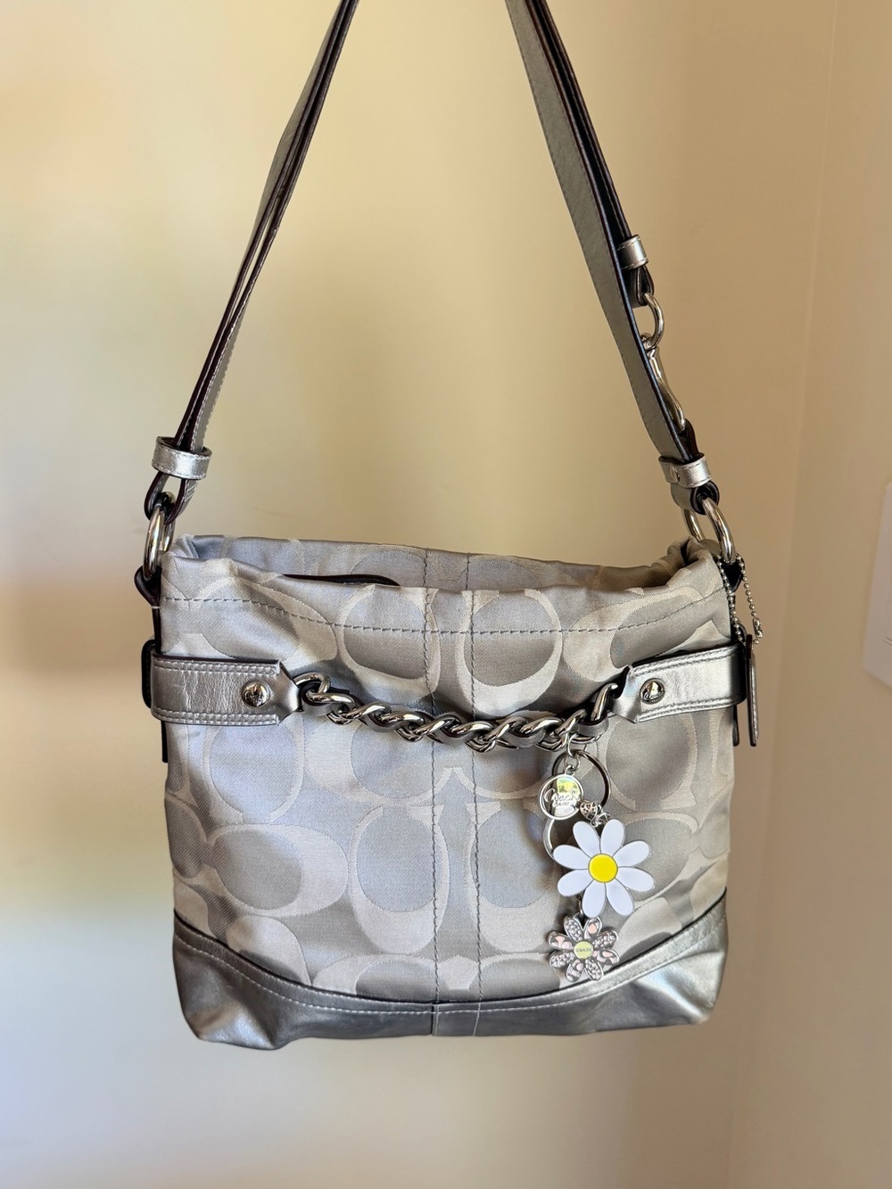 Coach Silver Signature Canvas Shoulder Bag with Chain Accent y2k vintage